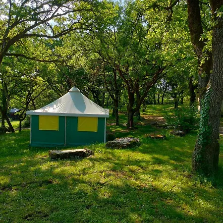 Campsite Le Cornouiller Mobil 4 Personnes Le Bel Air Limogne-en-Quercy