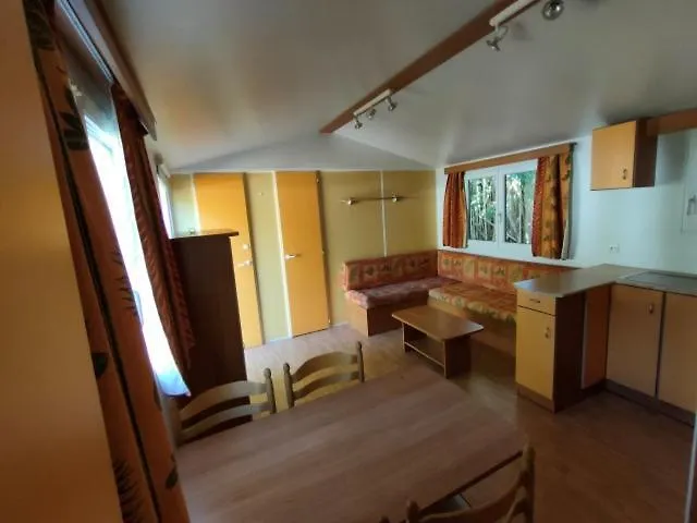 Le Cornouiller Mobil 4 Personnes Le Bel Air En Quercy * Limogne-en-Quercy